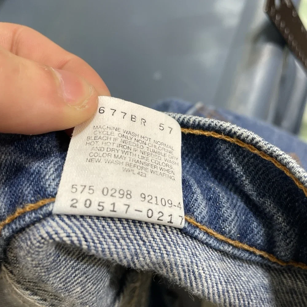 Levis small bleach